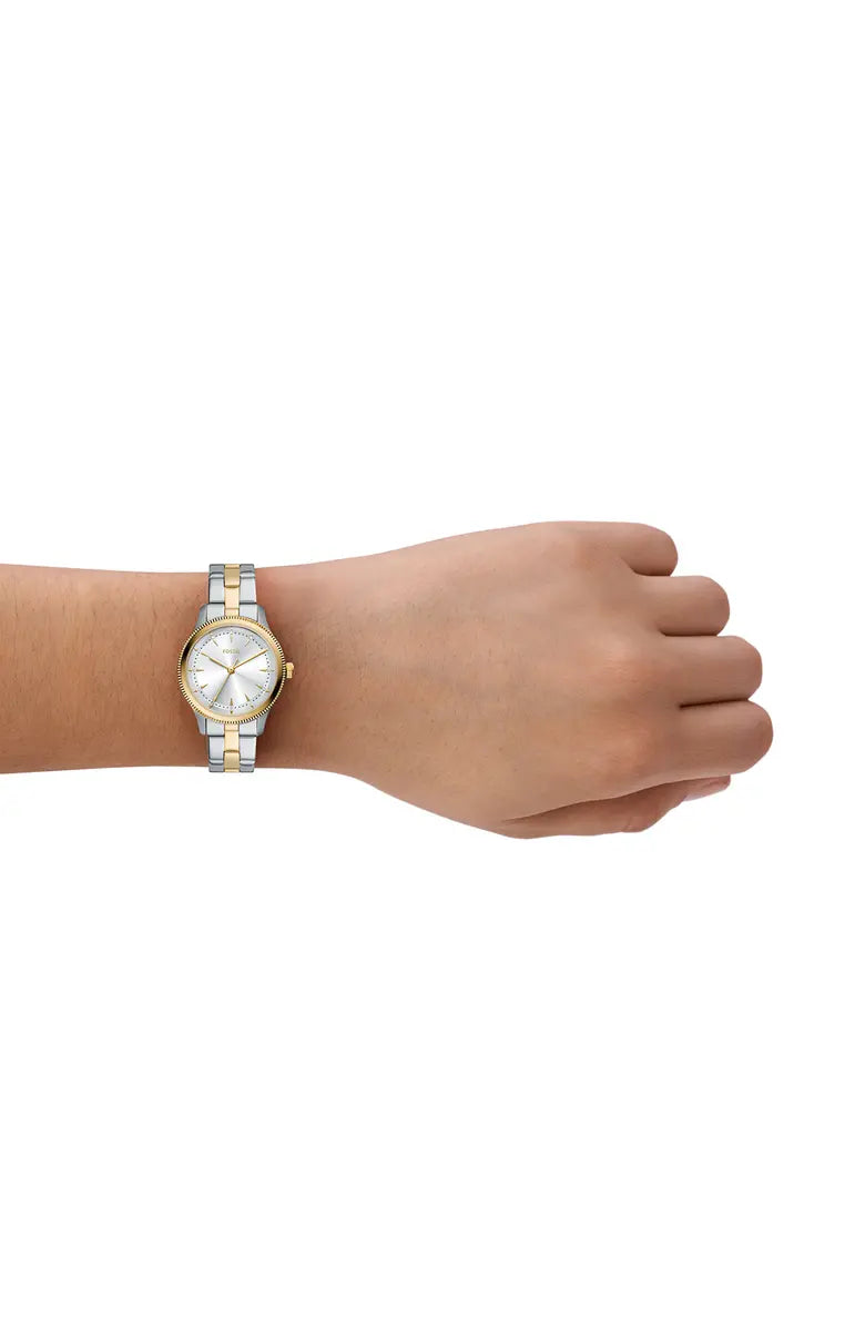 Reloj bicolor Fossil de acero inoxidable con brazalete metálico