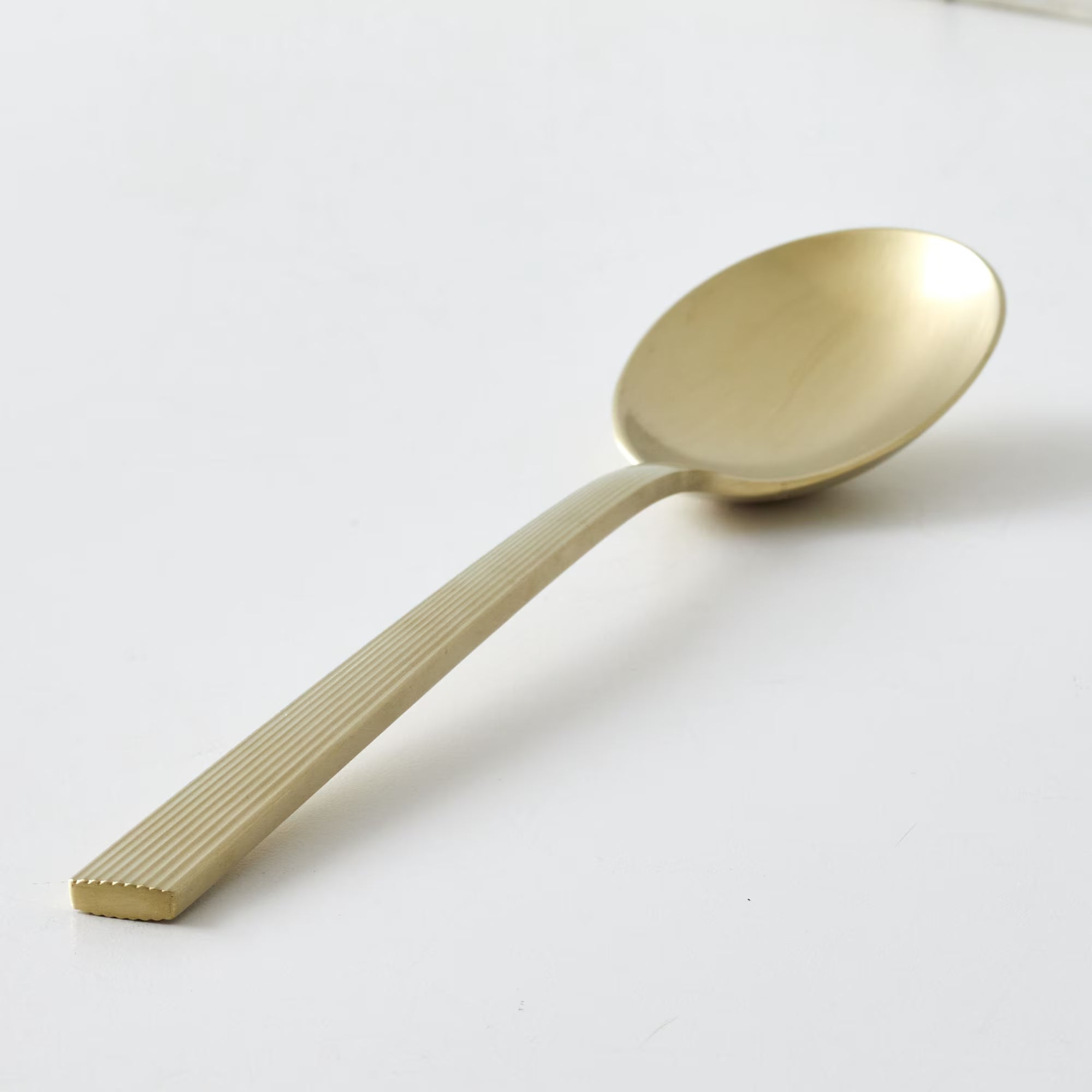 River 20-Piece Gold Stainless Steel Flatware Set with Handles