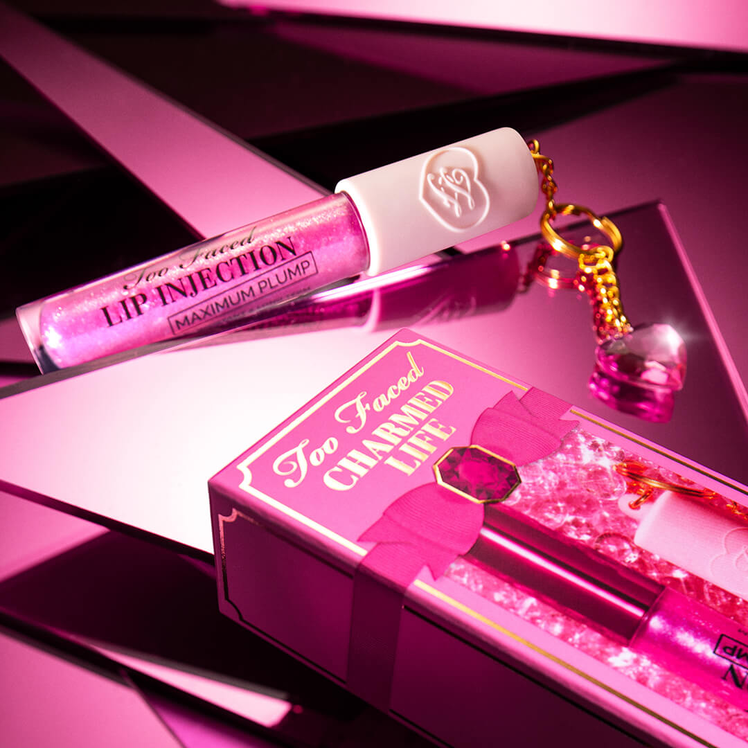 Charmed Life Set: Maximum Plump Lip Gloss & Key Chain (Edición Limitada)