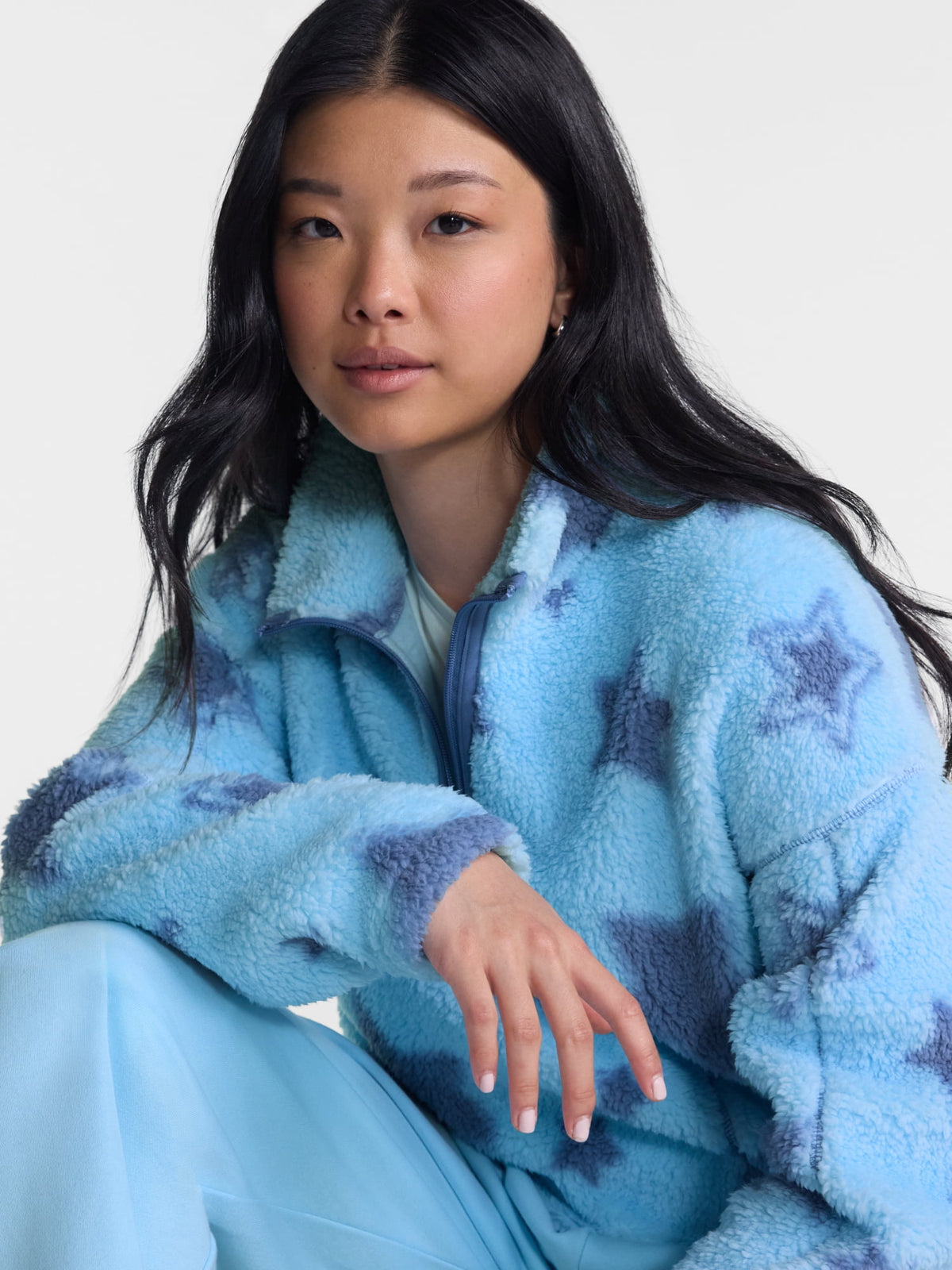 No Boundaries Faux Shearling Plush Pullover para mujer, NOB Star Light, otra vista de textura y confección #color_NOB Star Light