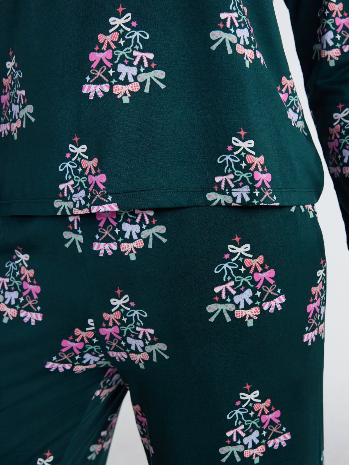 Joyspun Dreamy Soft Collection para mujer, JOS Hunter Elegance Bows, otra perspectiva del conjunto de descanso #color_JOS Hunter Elegance Bows