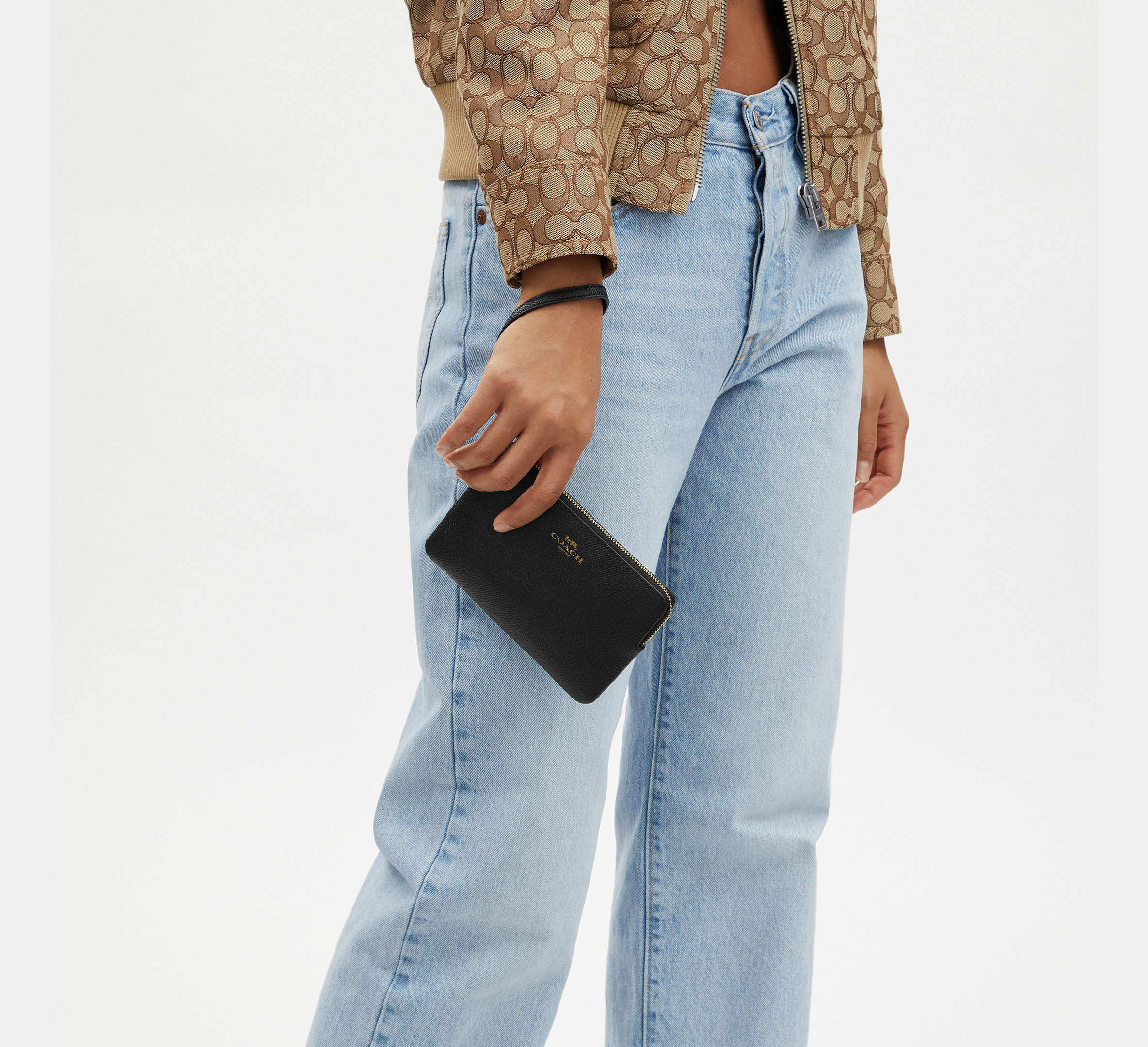 Corner Zip Wristlet