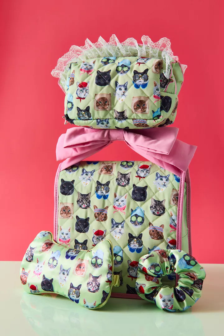 #color_UO Funky Cats