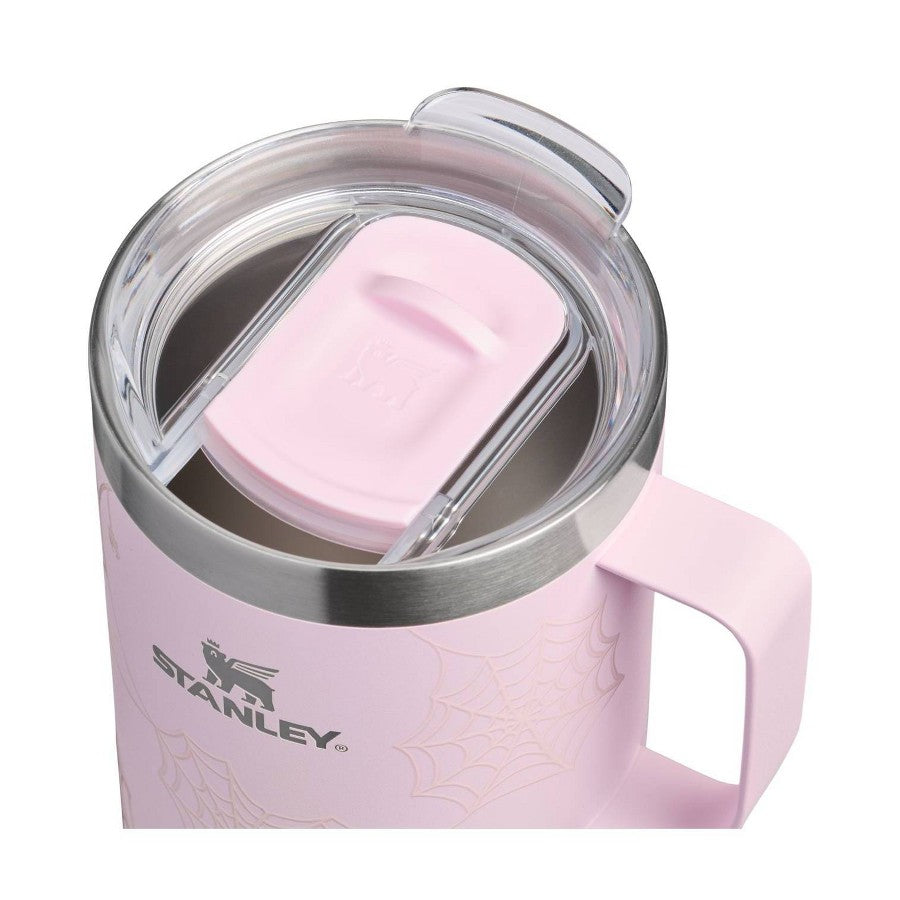 Vista superior de la tapa Tritan de la taza Stanley Pink Sugar Spider Webs #color_STA Pink Sugar Spider Webs