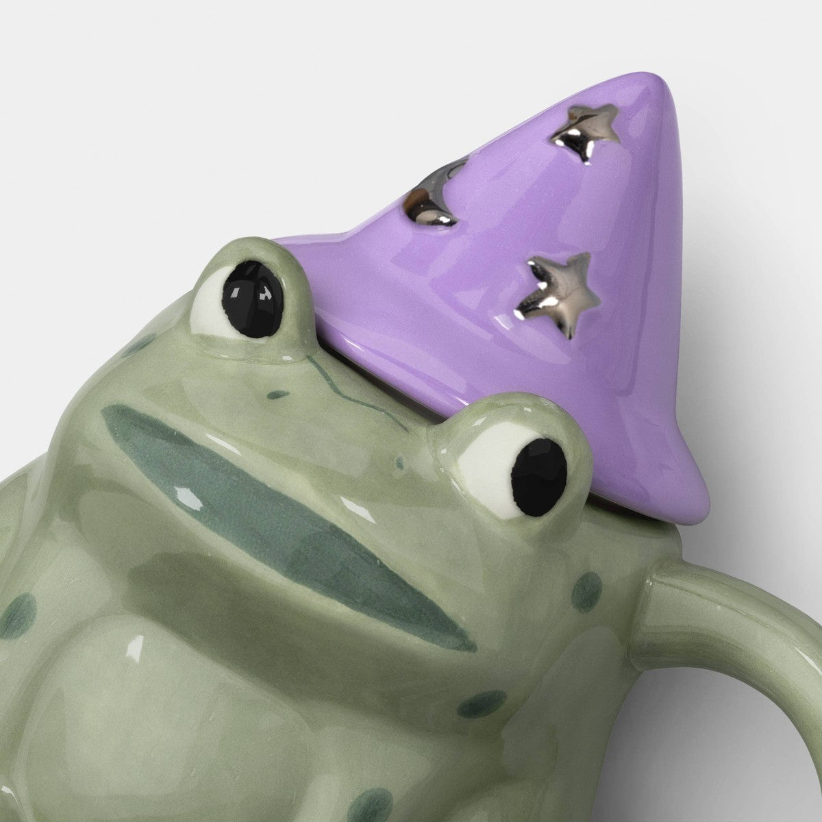 Vista adicional de la taza de rana Hyde and EEK! Boutique de 266 ml con tapa morada