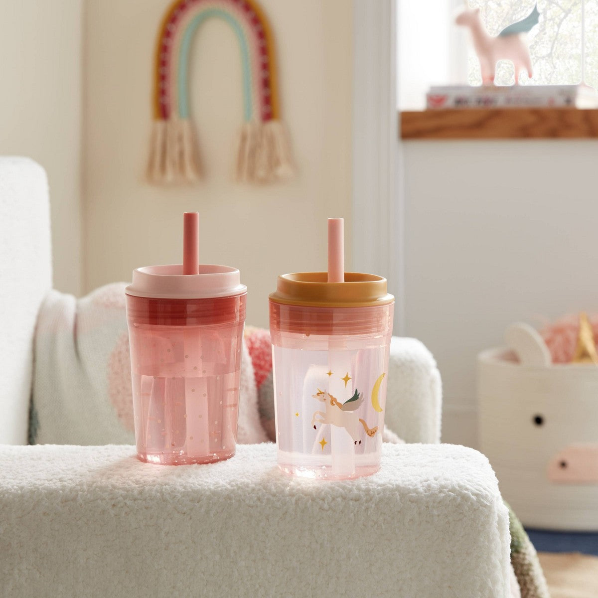 Vasos infantiles Pillowfort Pink con tapa y popote 414 ml #color_Pink
