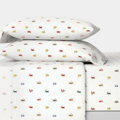 Wondershop Holiday Flannel Sheet Set, fotografía oficial del juego de sábanas, detalle 2 #color_WS Skiers
