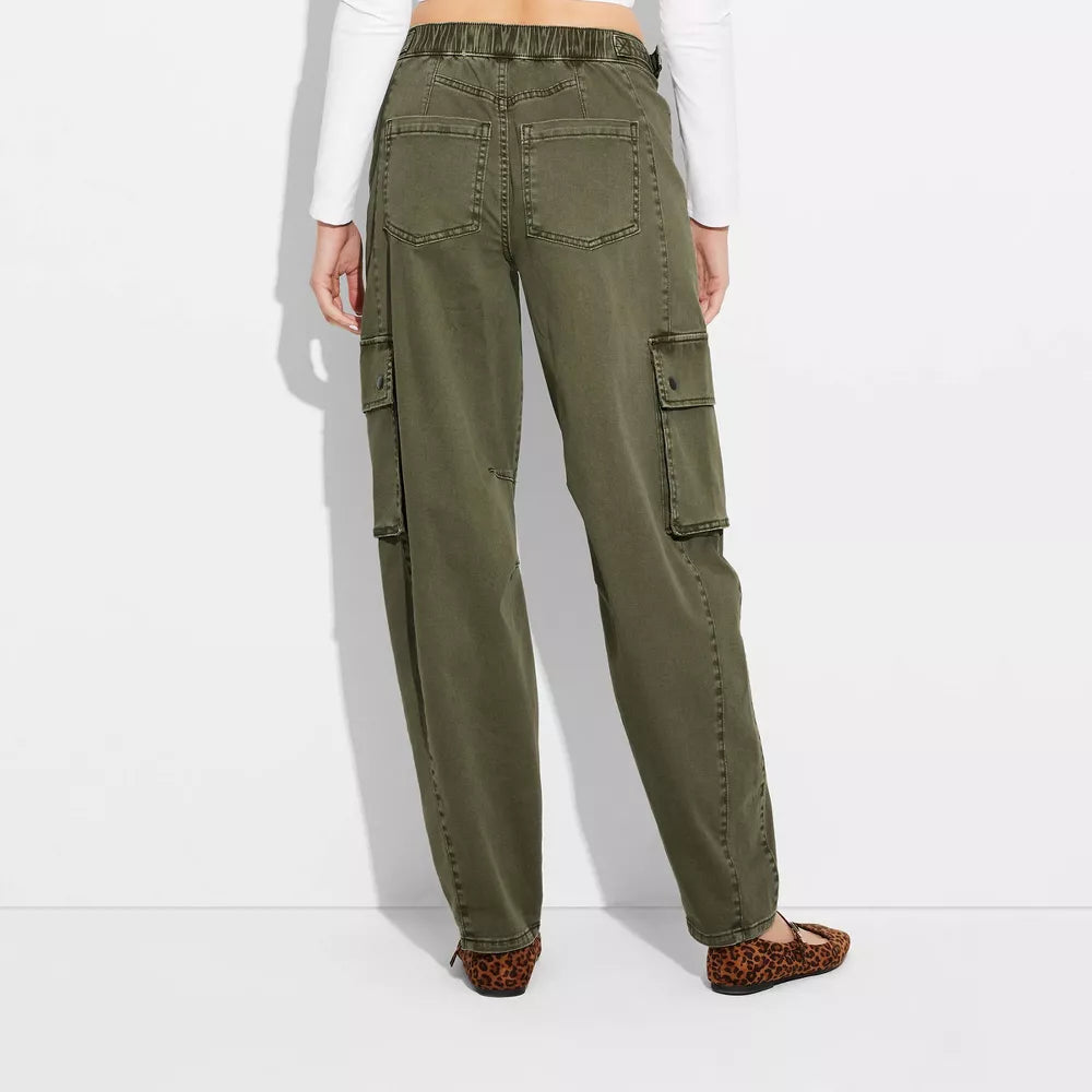 Mid-Rise Barrel Cargo Pants