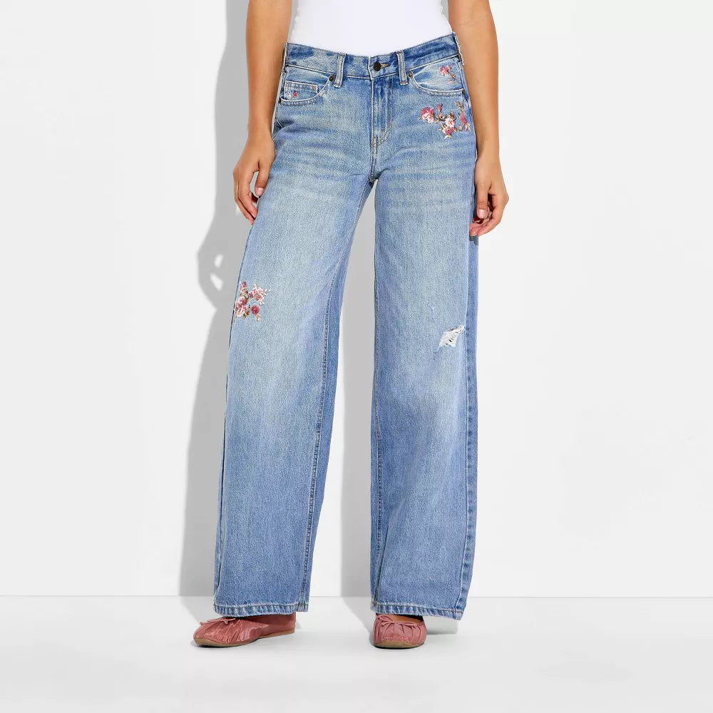 #color_WF Medium Wash - Floral Print Waistband