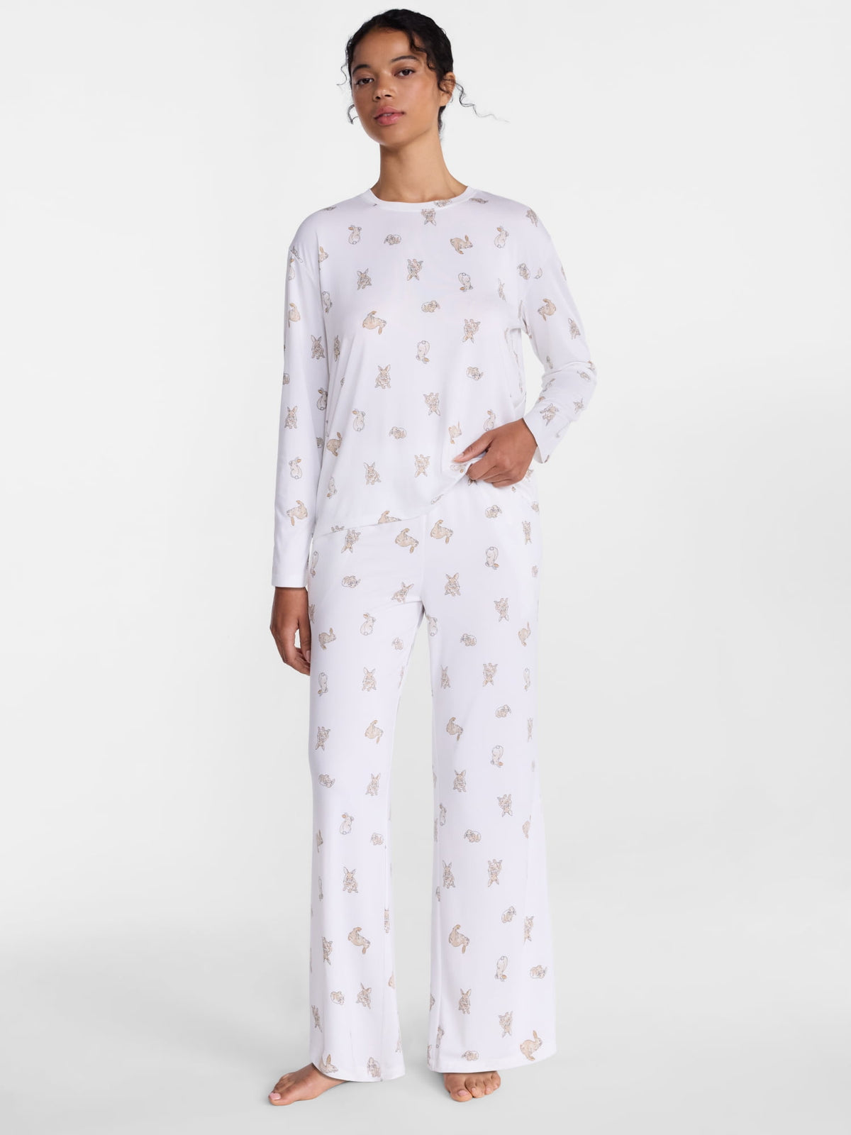 Joyspun Dreamy Soft Collection para mujer, JOS Winter White Bunny, vista principal de conjunto de pijama de dos piezas #color_JOS Winter White Bunny