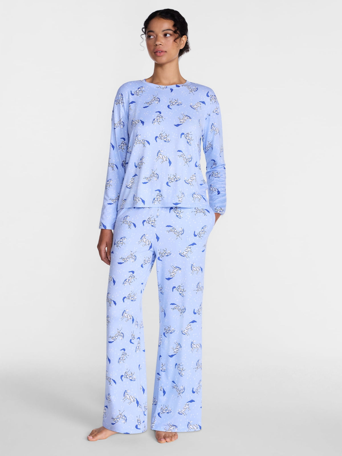 Joyspun Dreamy Soft Collection para mujer, JOS Polished Blue Horse, vista principal de conjunto de pijama de dos piezas #color_JOS Polished Blue Horse