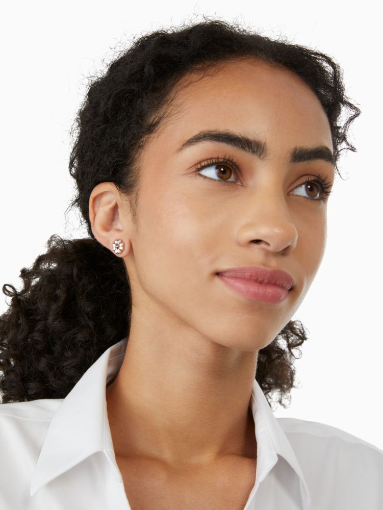 Stud earrings Kate Spade color cream multi y rose gold con estilo delicado