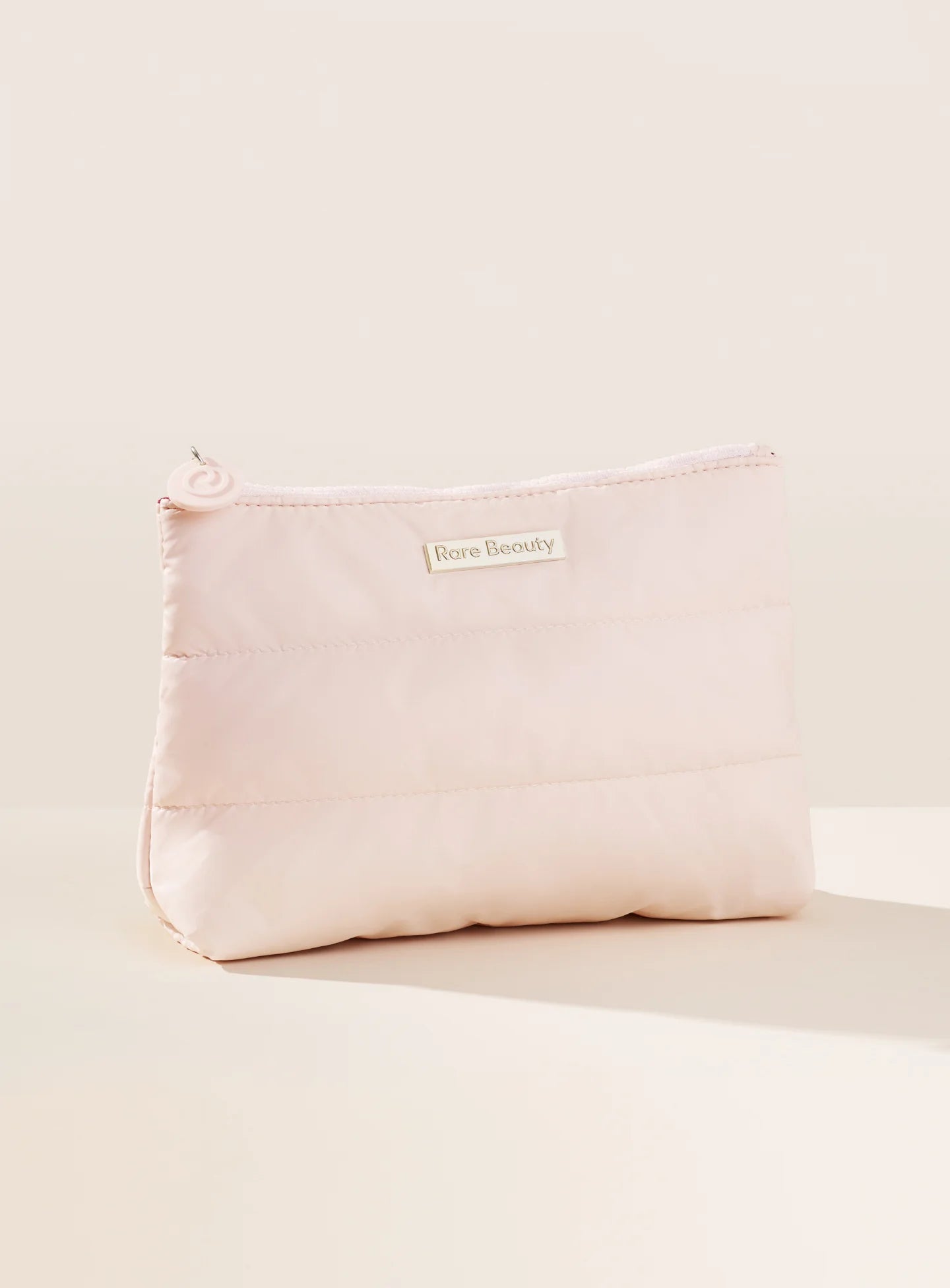 Rare Beauty - Puffy Makeup Bag | Bolsa de Viaje Organización y Protección Chic