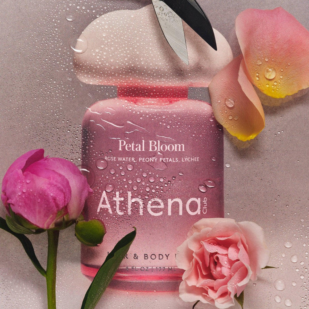 Athena Club Hair & Body Mist Petal Bloom notas de lichi rosa y vainilla