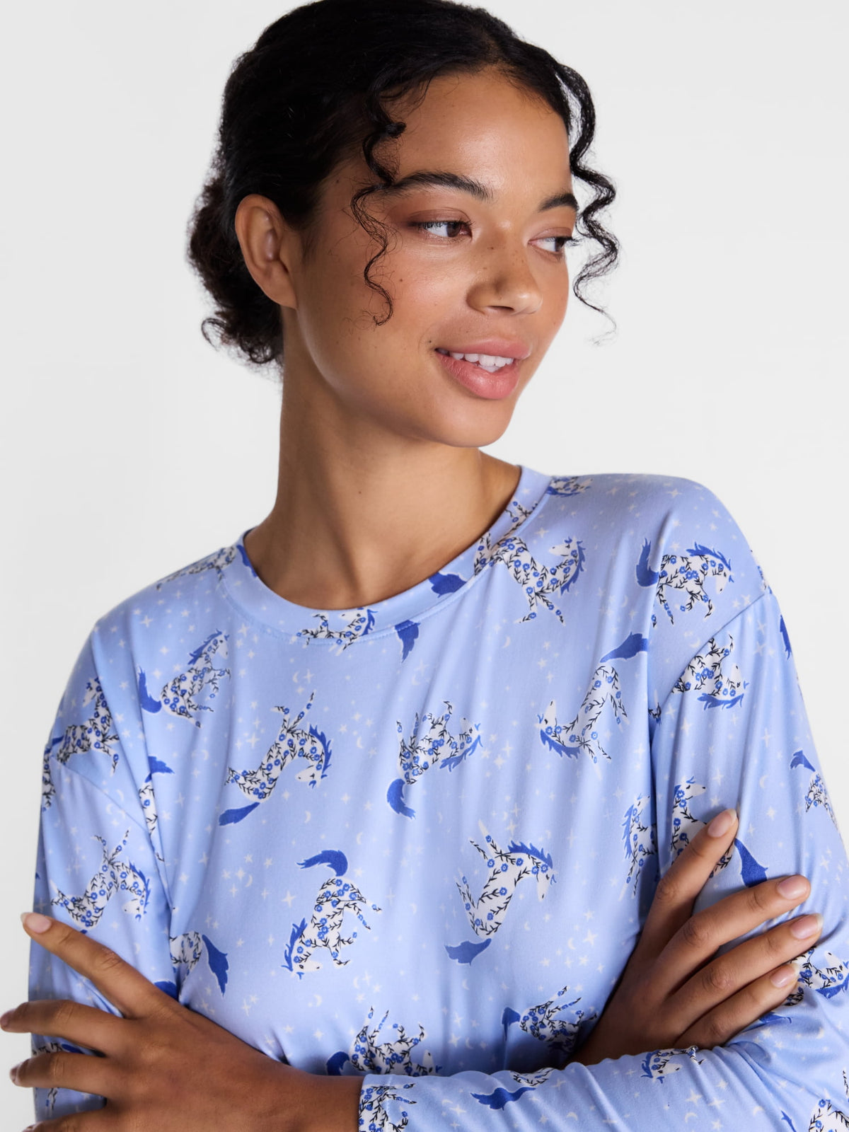 Joyspun Dreamy Soft Collection para mujer, JOS Polished Blue Horse, detalle visual de la prenda y su acabado #color_JOS Polished Blue Horse