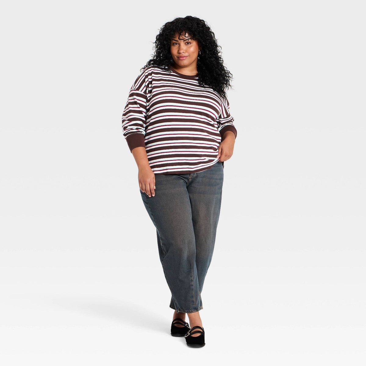 Universal Thread playera de manga larga café y blanca a rayas con puños y cuello café #color_UT Brown Striped
