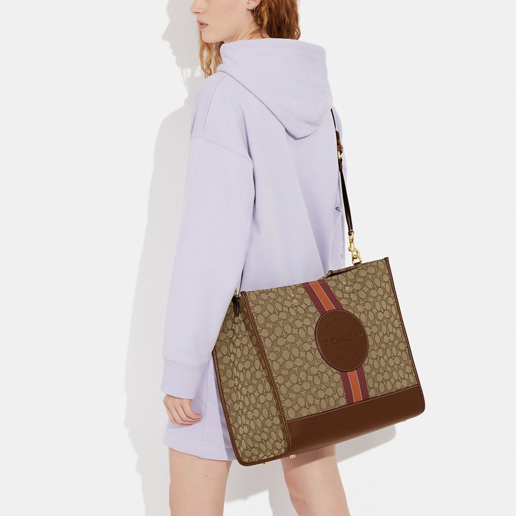 Dempsey Tote 40 In Signature Jacquard With Stripe And Coach Patch
