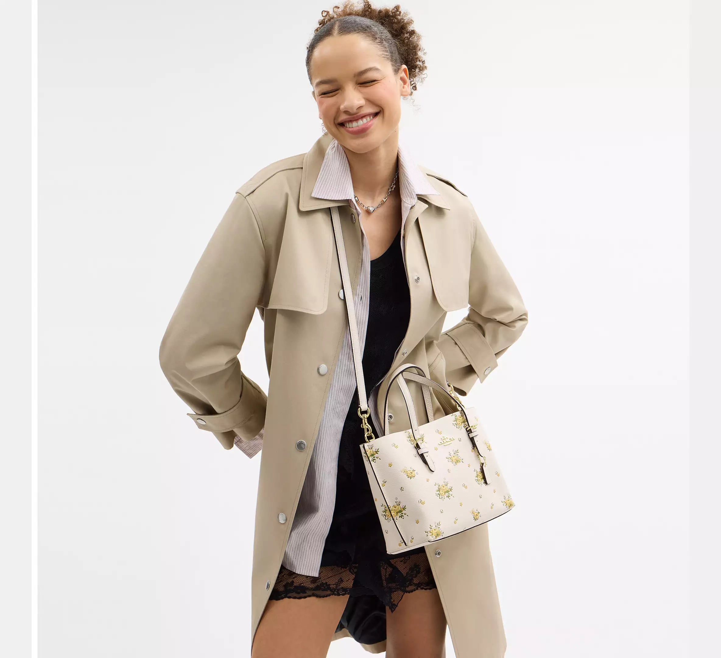 Mollie Tote Bag 25 In Signature Canvas