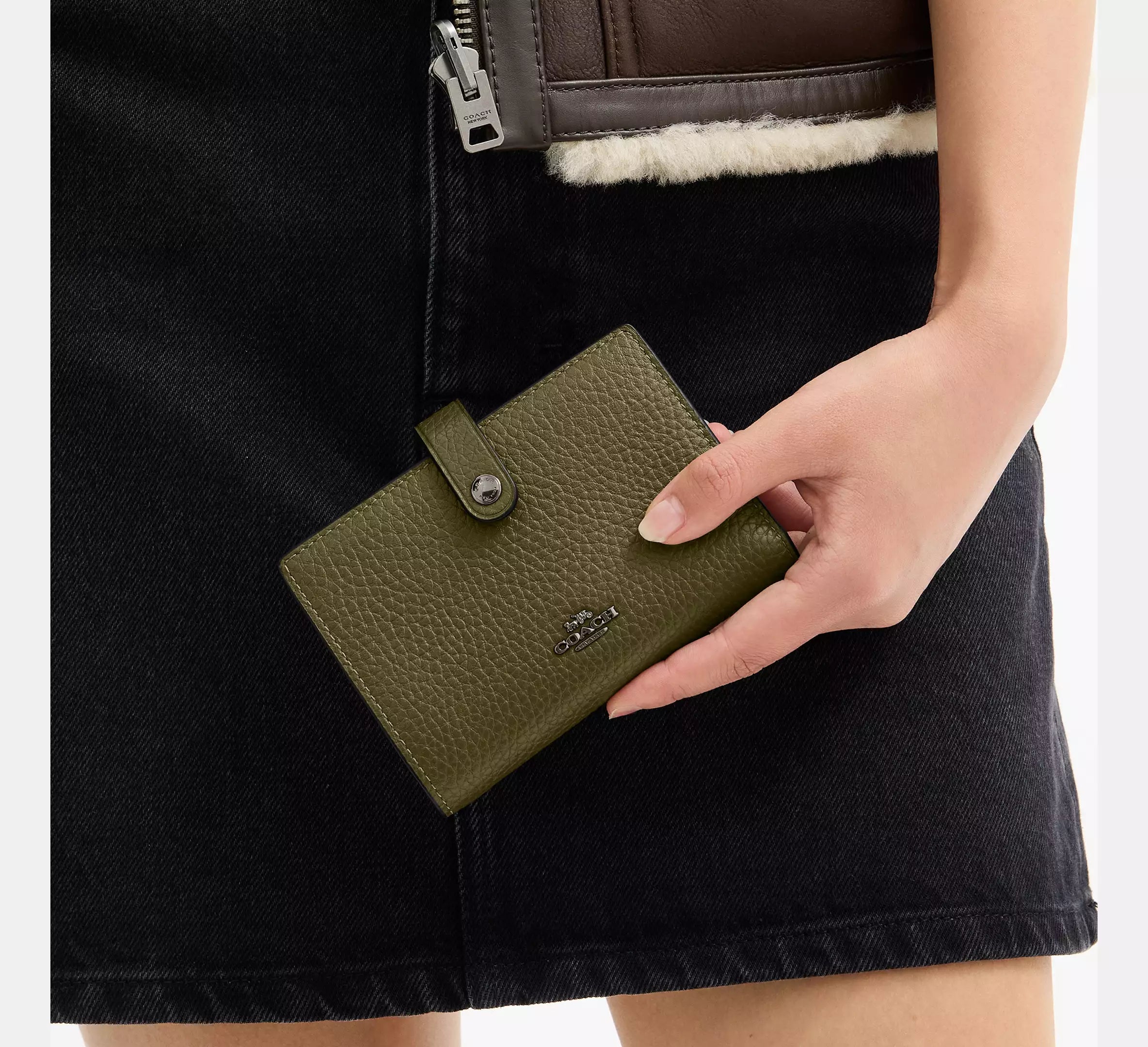 #color_CA Gunmetal/Olive