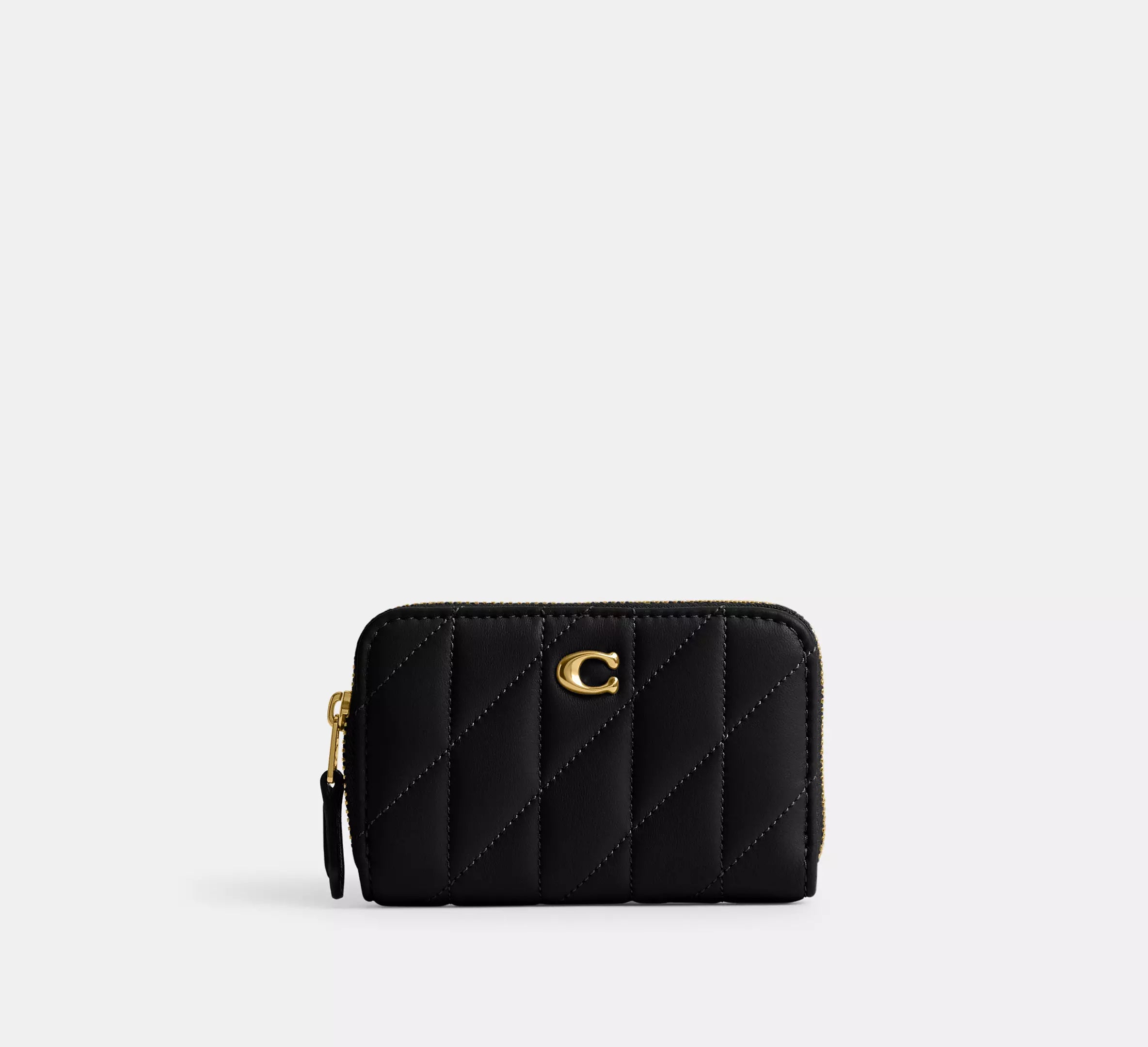 tarjetero pequeño Coach acolchado de piel color negro #color_CA Brass/Black