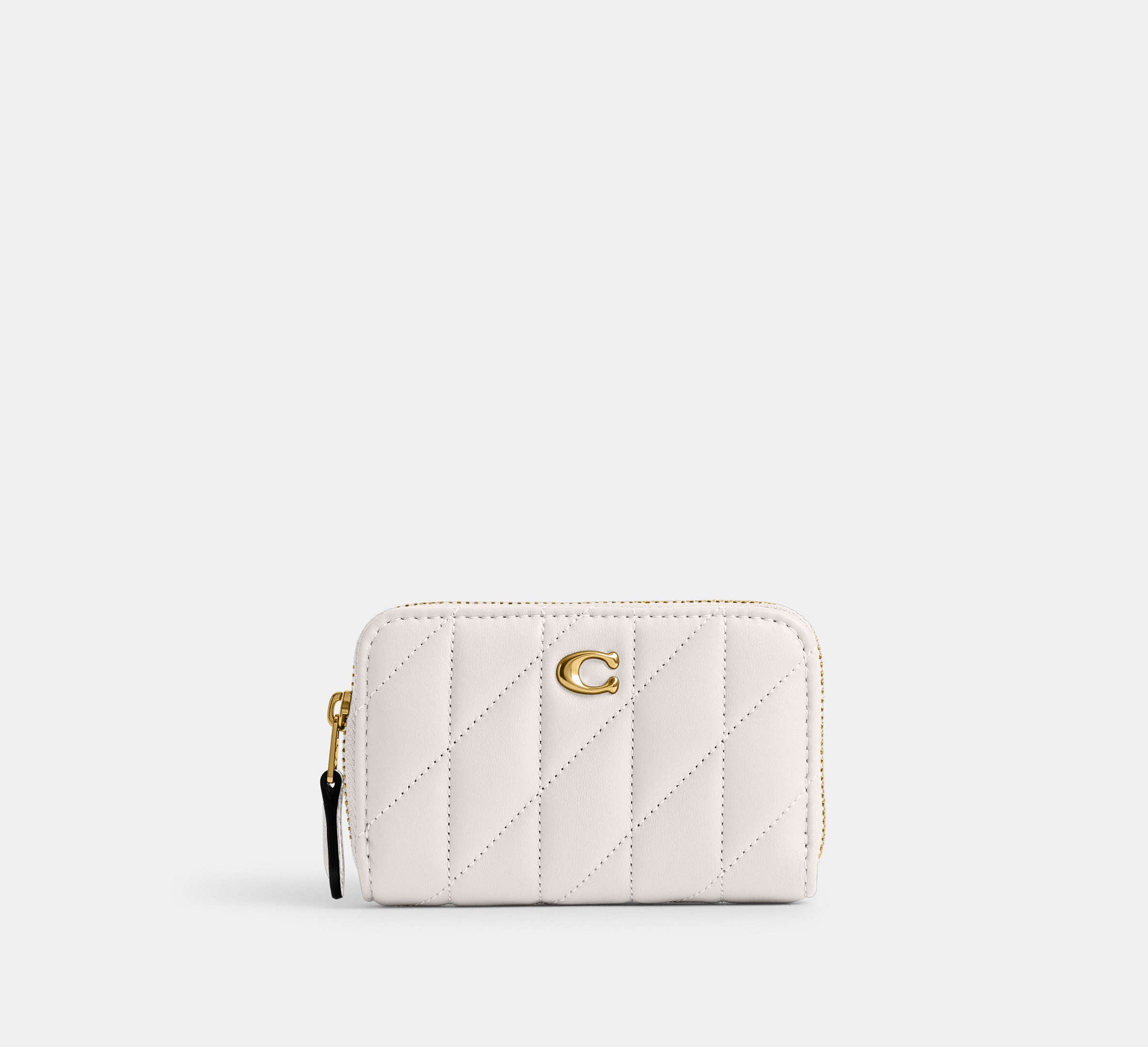 monedero pequeño Coach zip around acolchado de piel #color_CA Brass/Chalk