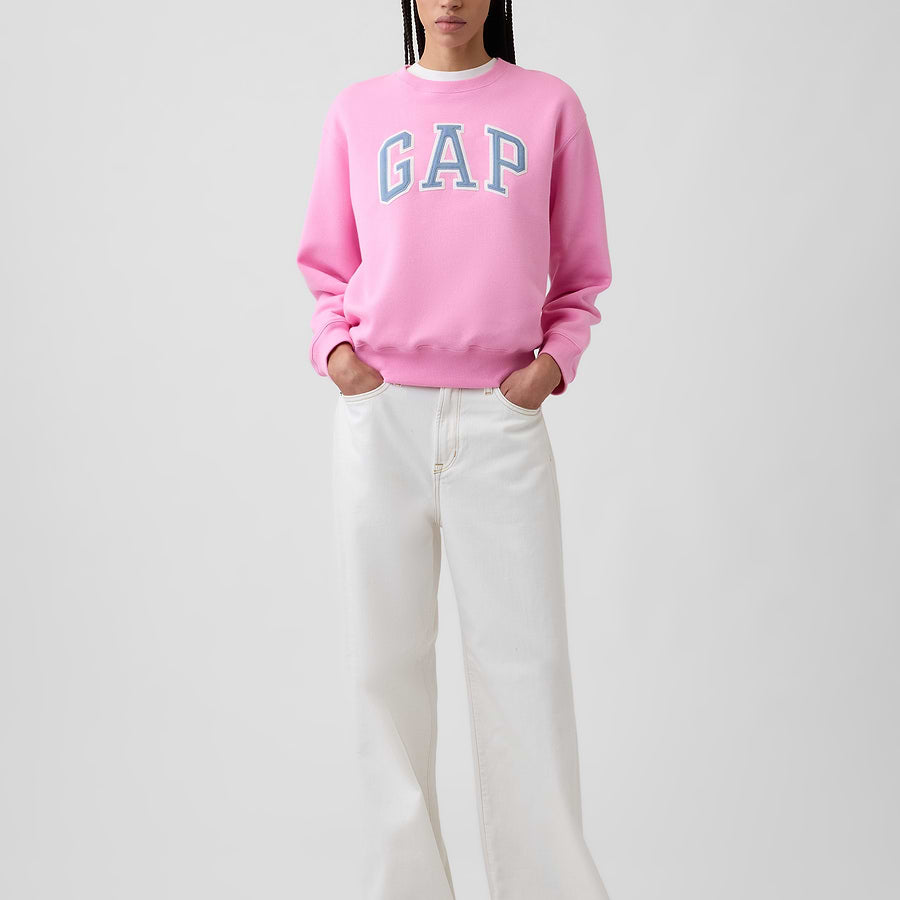 Look con sudadera GAP Pink flamingo y prendas combinadas #color_GAP Pink flamingo