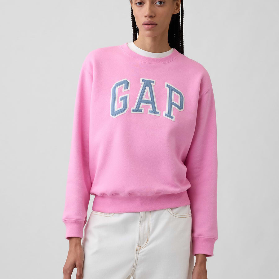 Sudadera GAP Pink flamingo puesta en modelo, vista frontal #color_GAP Pink flamingo