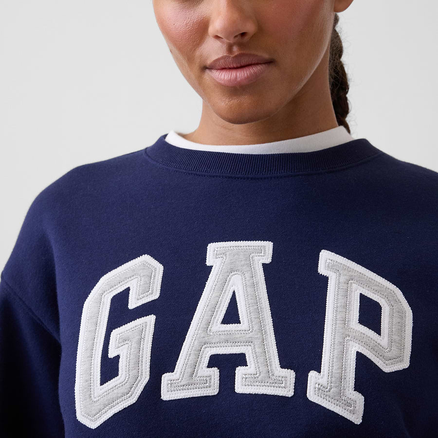 Detalle del logo y la tela de la sudadera GAP Navy uniform #color_GAP Navy uniform