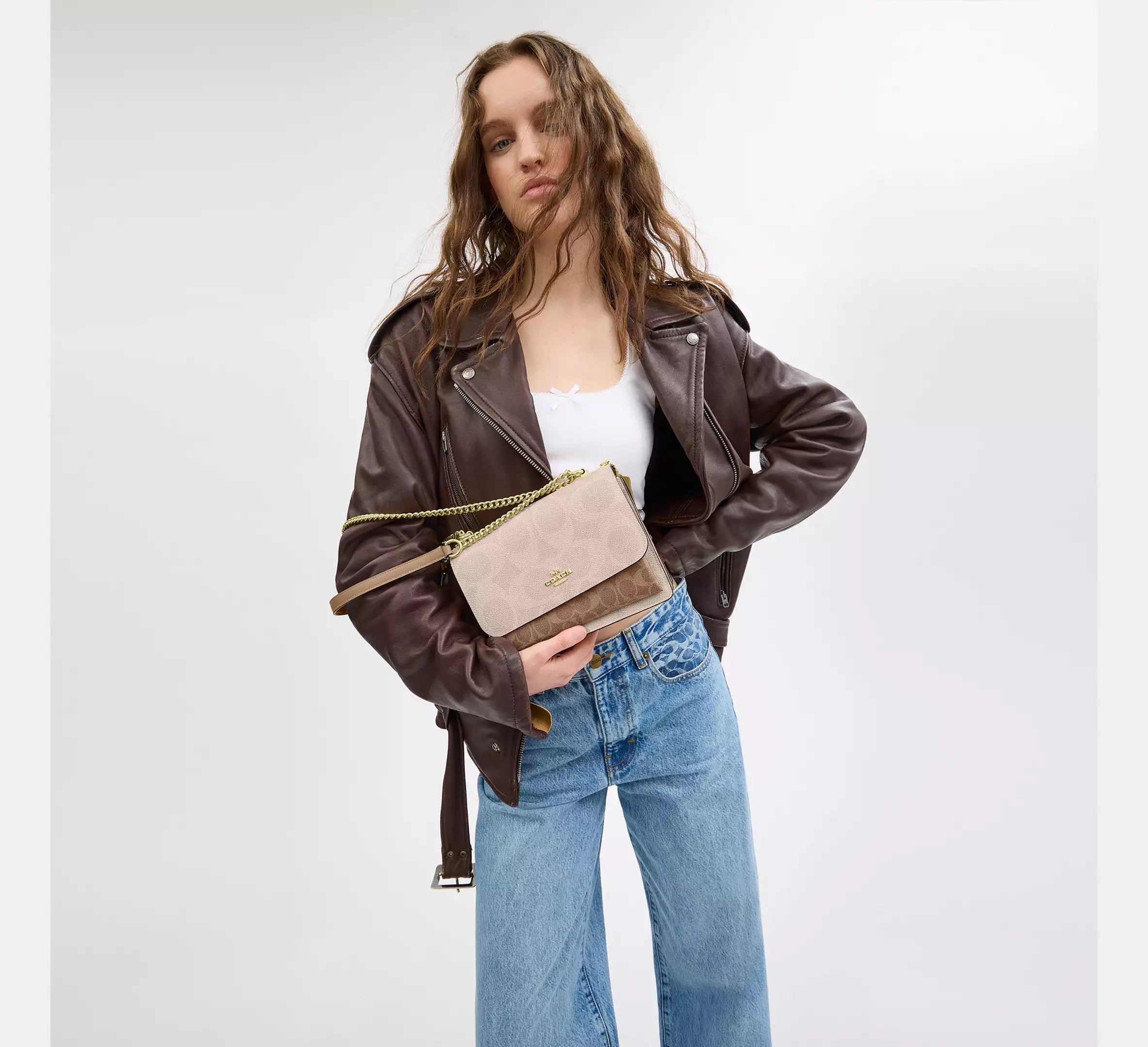 Klare Crossbody In Signature Canvas