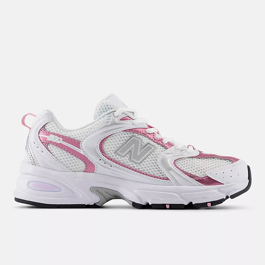 New Balance 530 - White with Pink sugar and Silver Metallic | Tenis para hombre y mujer