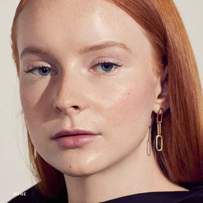 The Minimalist Perfecting Complexion Foundation and Concealer Stick