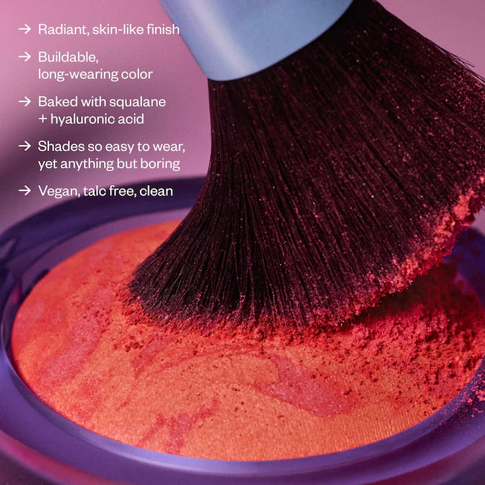 blush horneado de Kosas con acabado radiante natural