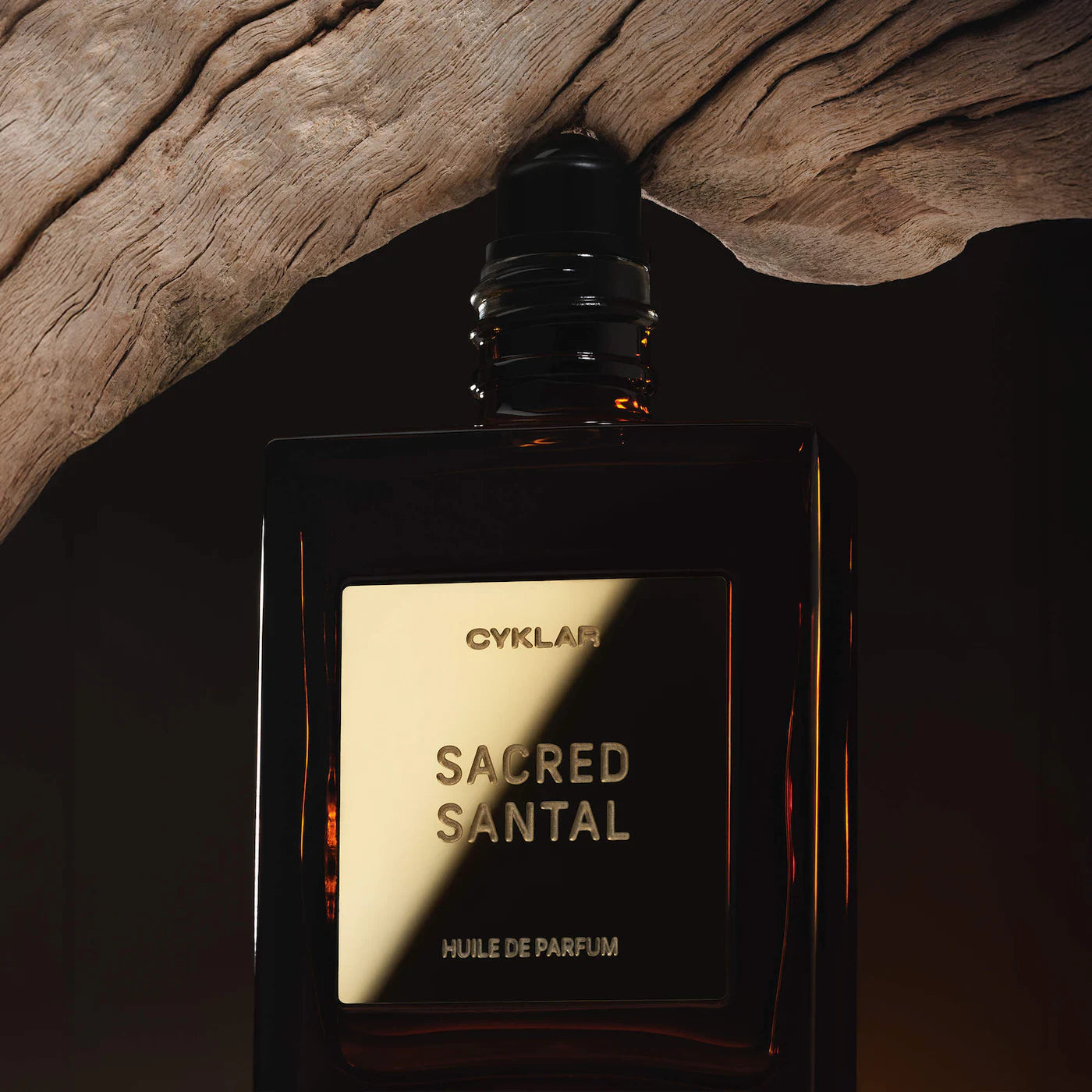 Cyklar Sacred Santal perfume roll-on con sándalo y vainilla