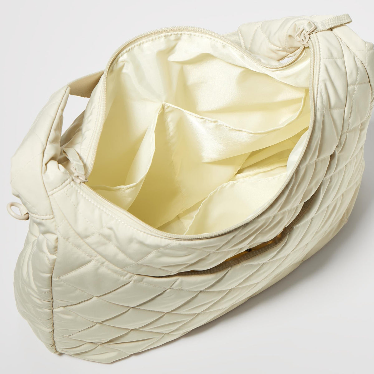 UNIQLO Quilted Puffy Shoulder Bag tres bolsillos interiores