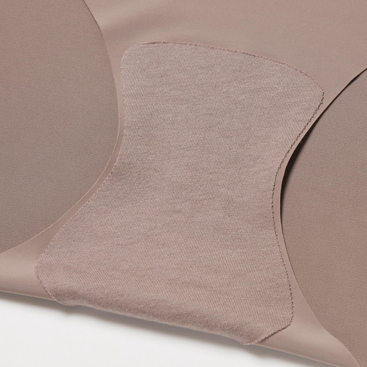 UNIQLO AIRism Seamless Hiphuggers detalle de material y ajuste 2