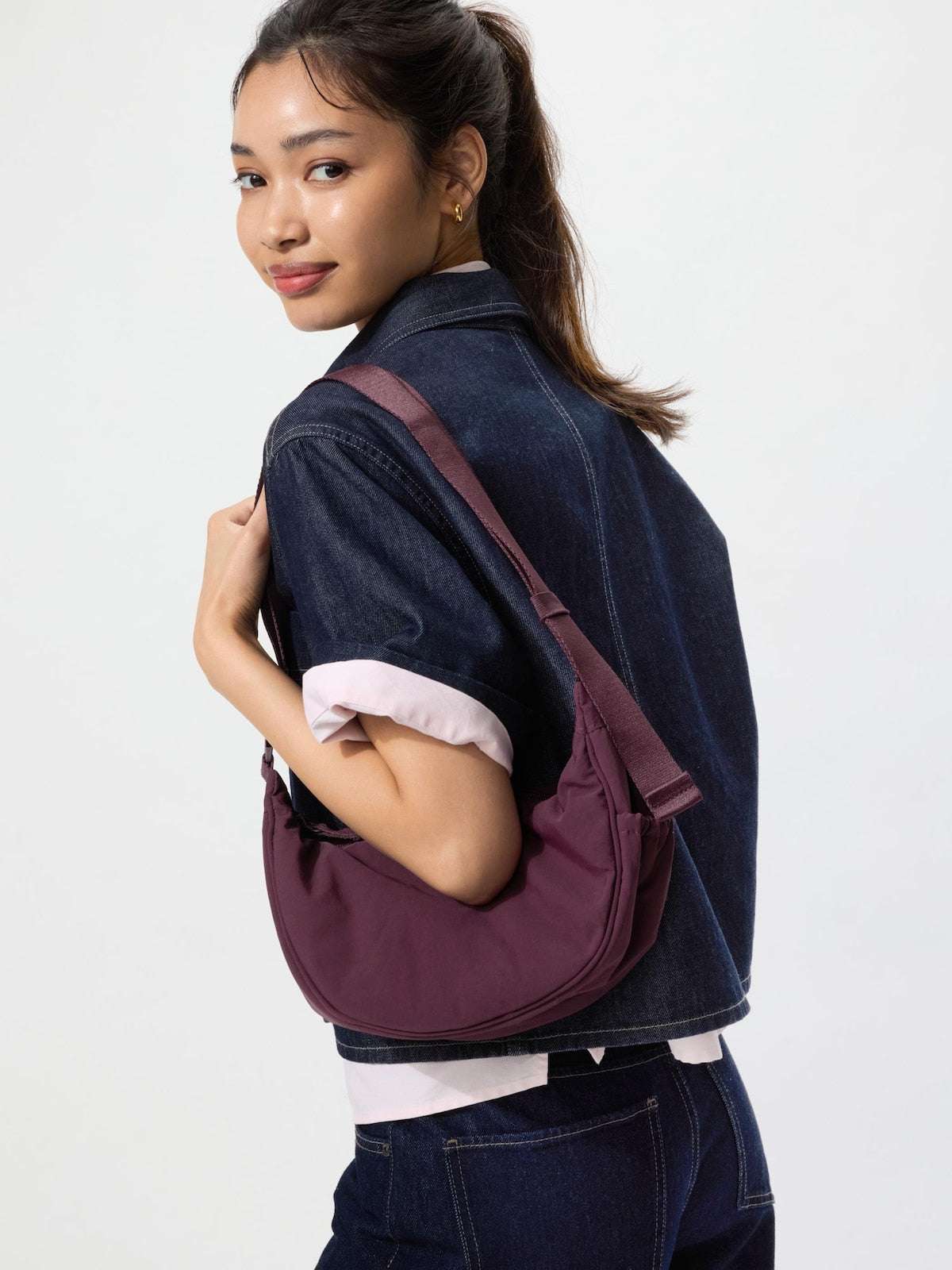 UNIQLO Round Mini Shoulder Bag uso crossbody