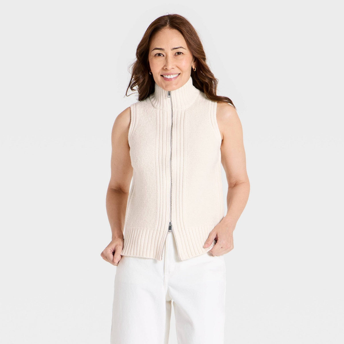 Universal Thread chaleco de punto color UT Cream con cierre, cuello alto y pantalón blanco #color_UT Cream