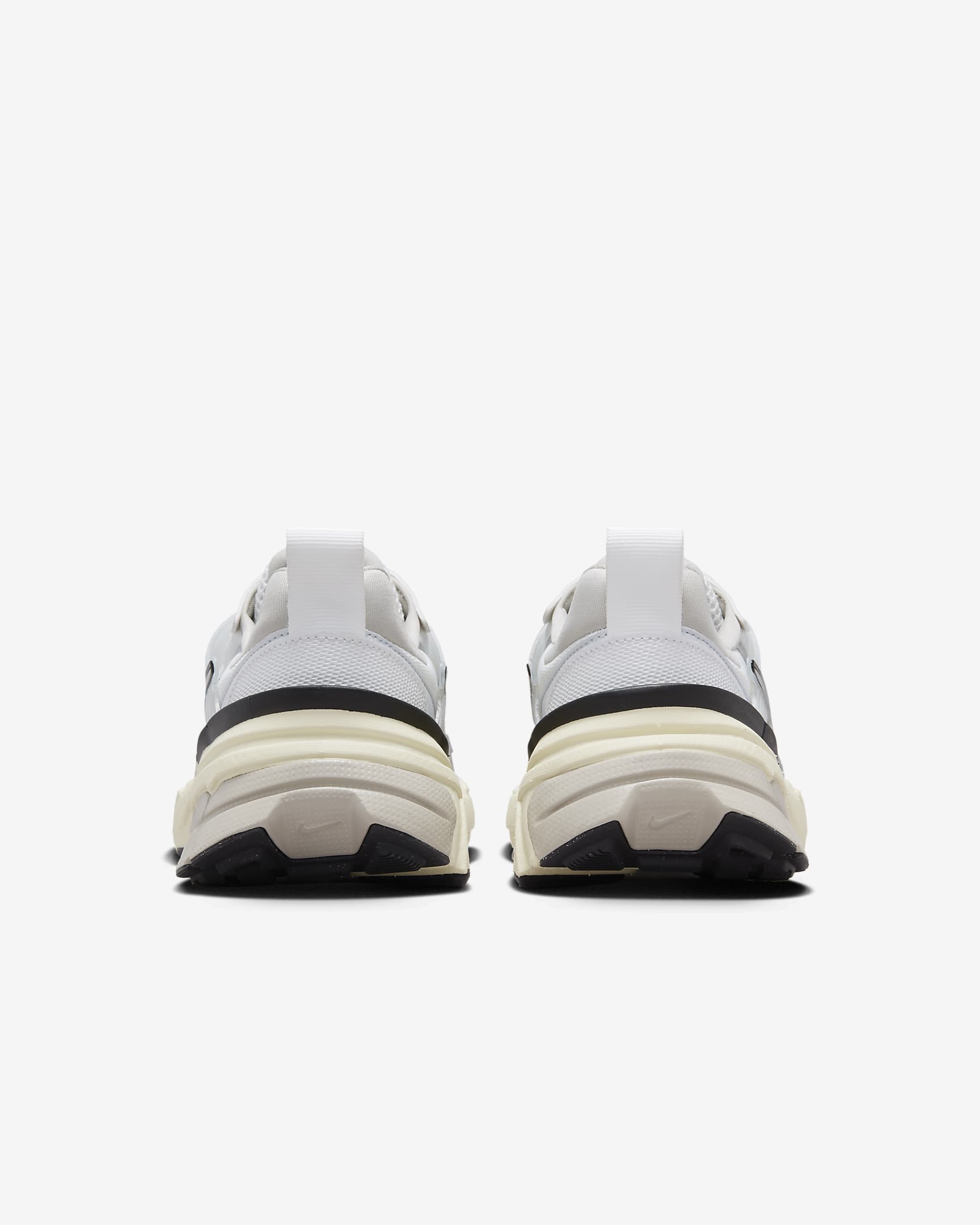V2K Run Summit White/Pure Platinum/Light Iron Ore/Metallic Silver