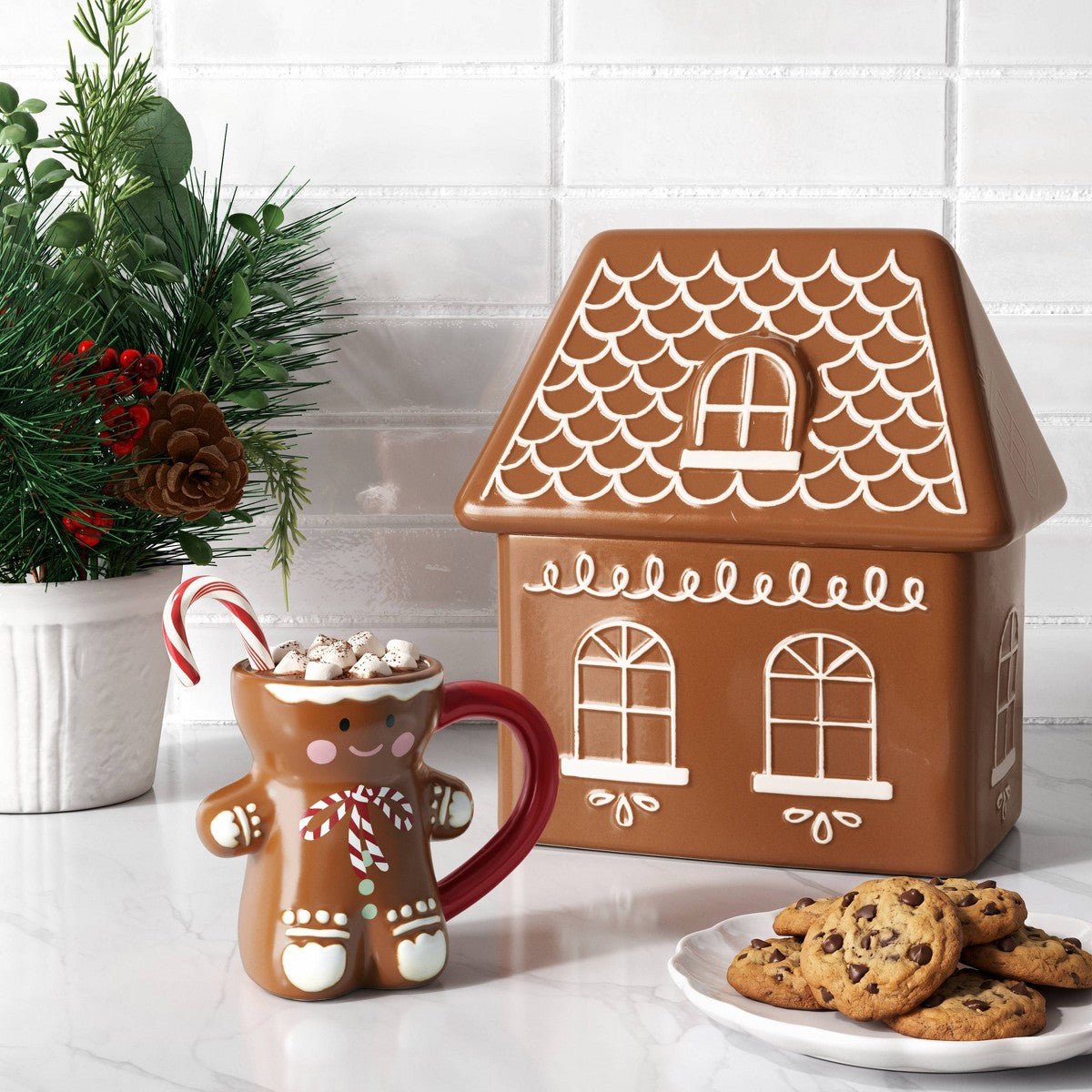 Tarro Wondershop de cerámica tipo gres color café con decoración festiva de jengibre para galletas