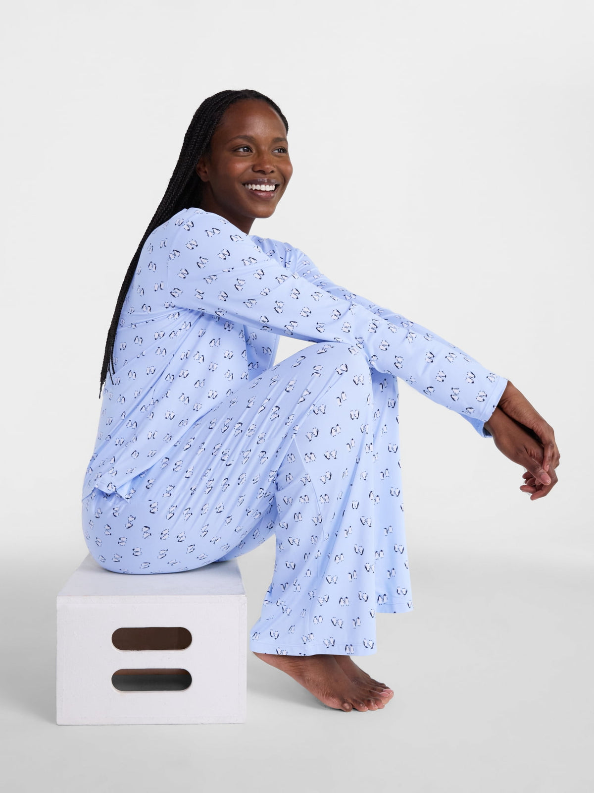 Joyspun Dreamy Soft Collection para mujer, JOS Cool Blue Penguins, otra perspectiva del conjunto de descanso #color_JOS Cool Blue Penguins