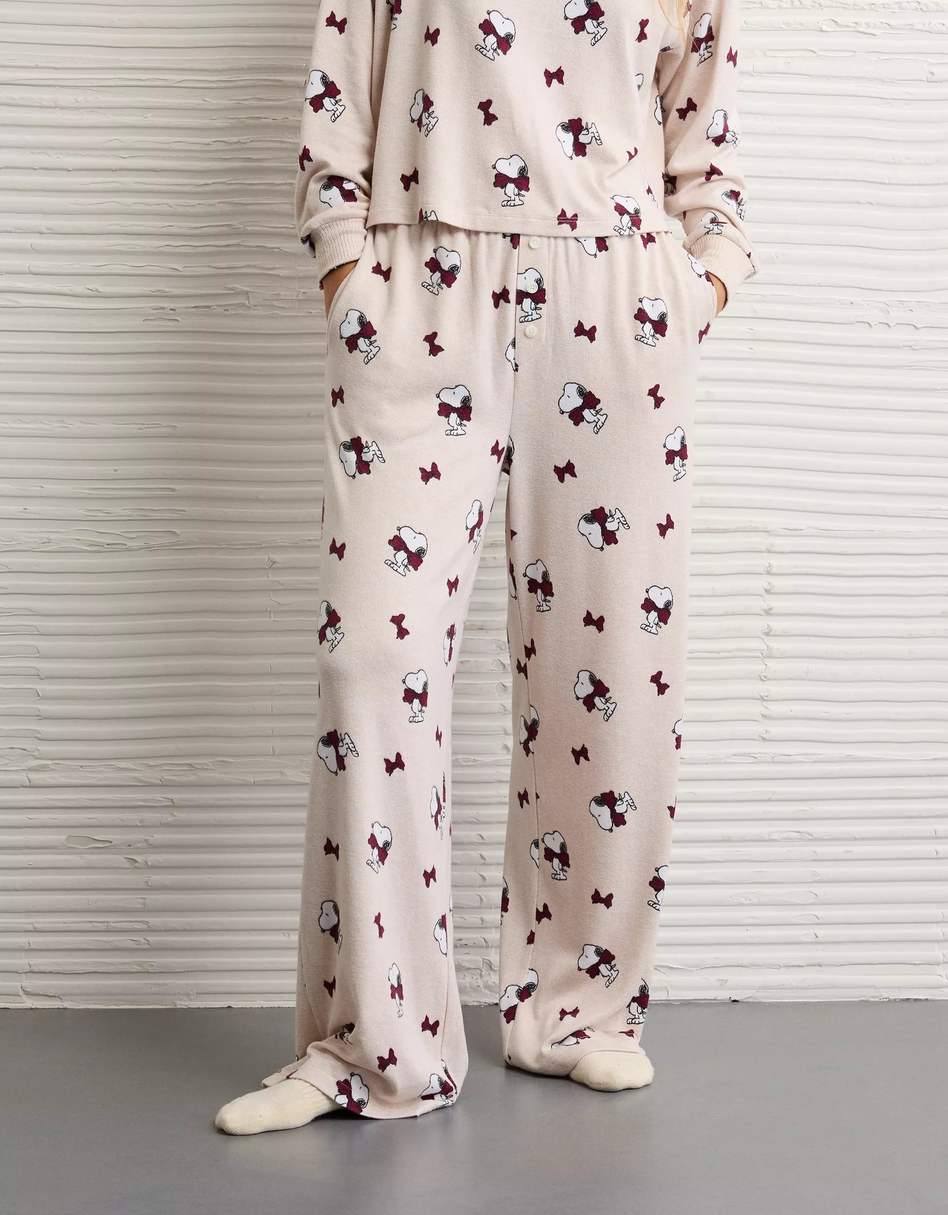 AE Luxe Plush Snoopy Long-Sleeve & Pant PJ Set