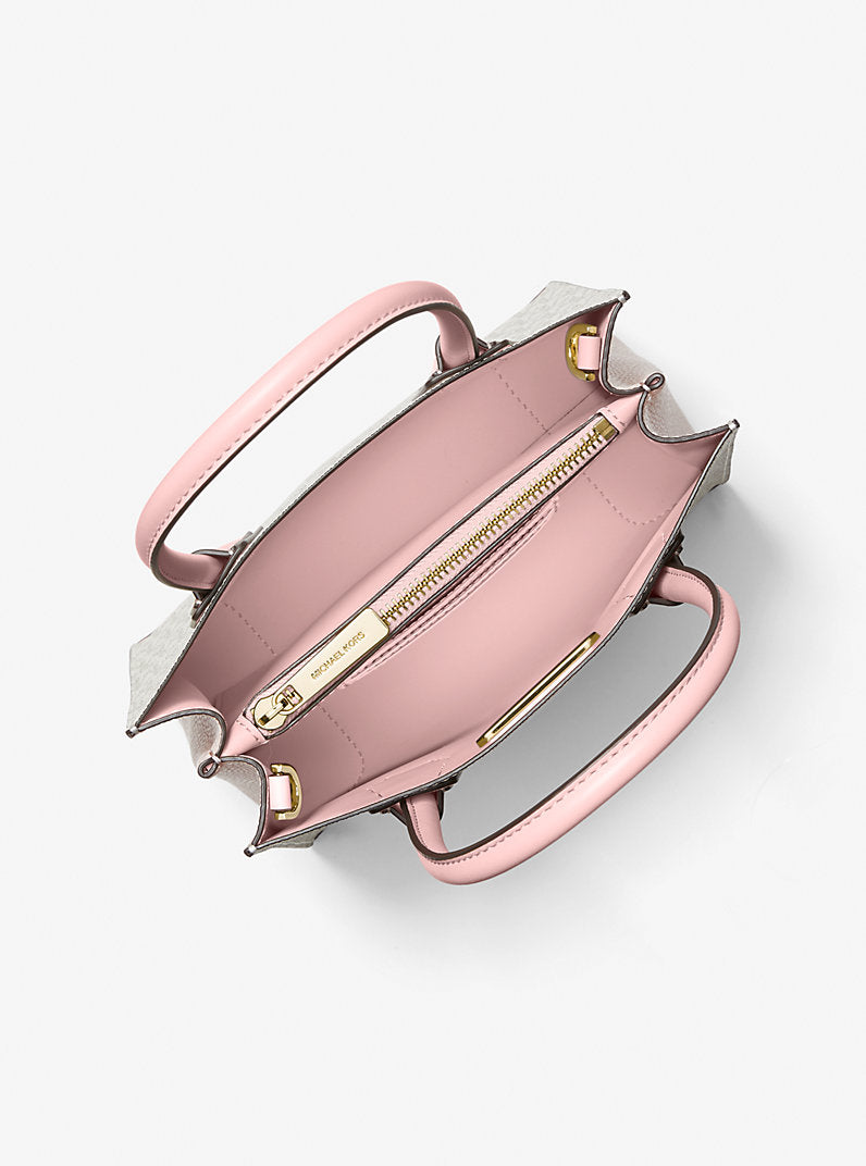 Bolso Michael Kors Mercer con logo Signature y detalles en piel rosa