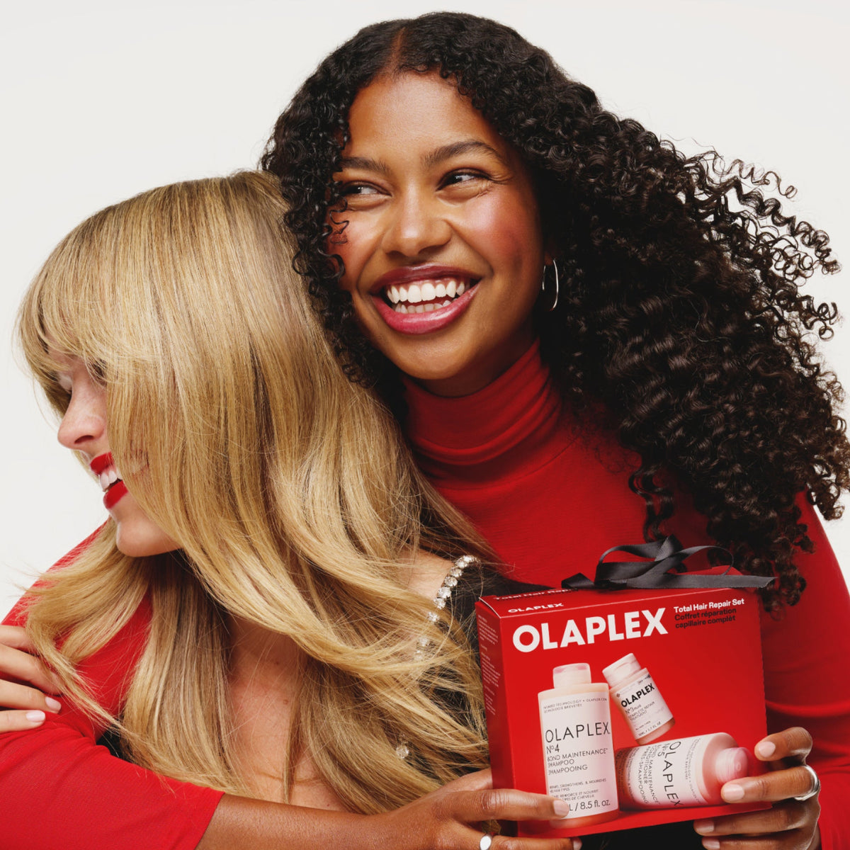 OLAPLEX Total Hair Repair Set — fotografía lifestyle del producto, imagen 6