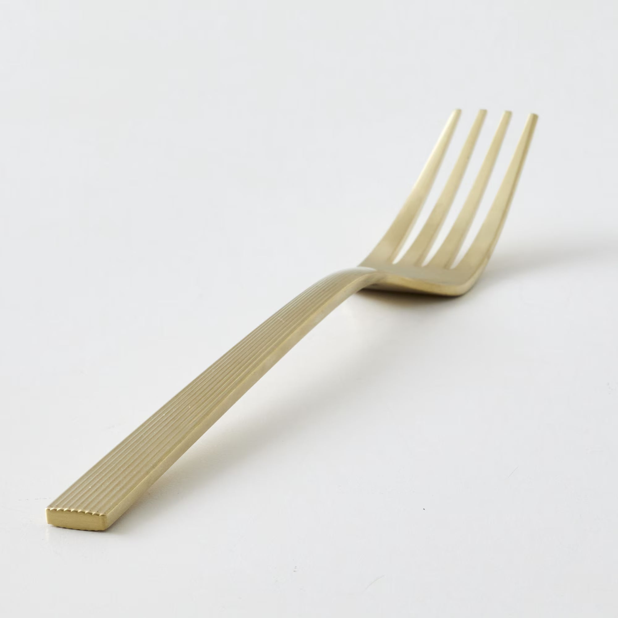 River 20-Piece Gold Stainless Steel Flatware Set with Handles