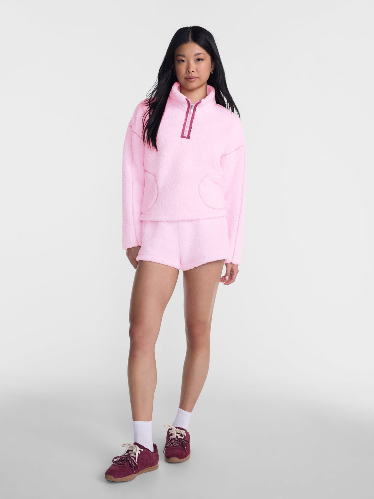 No Boundaries Faux Shearling Plush Pullover para mujer, NOB Dreamy Pink, fotografía adicional de diseño y corte #color_NOB Dreamy Pink