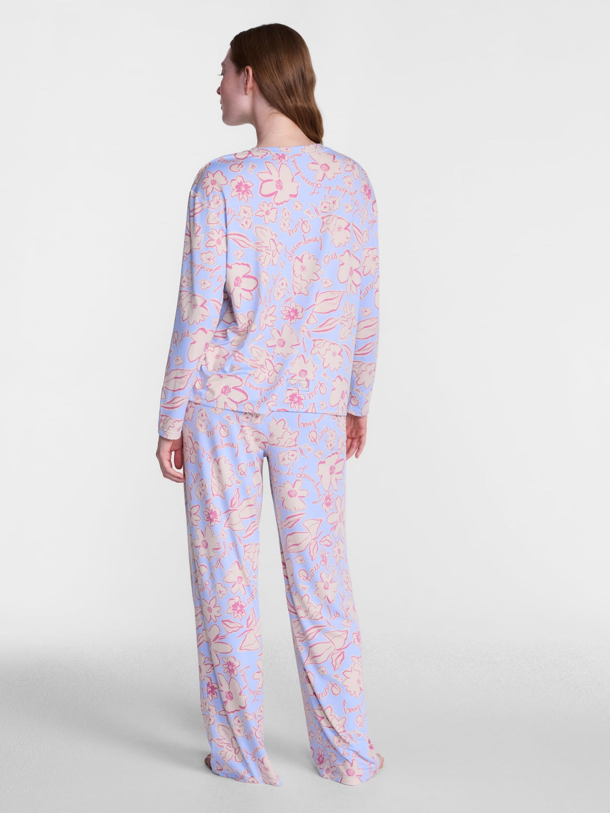 Joyspun Dreamy Soft Collection para mujer, JOS Polished Blue Paris, otra perspectiva del conjunto de descanso #color_JOS Polished Blue Paris