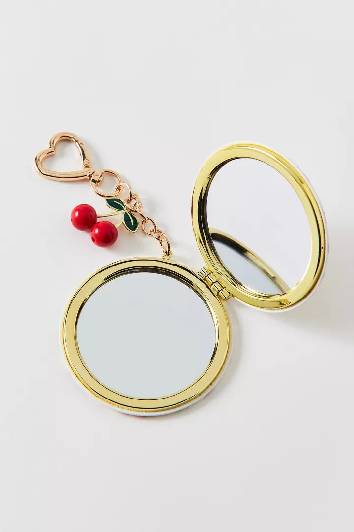 #Color_UO Cherry Land