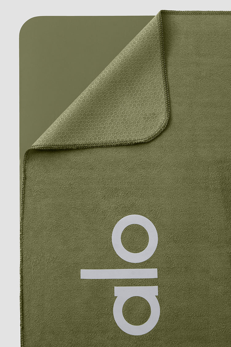 Grounded No-Slip Towel