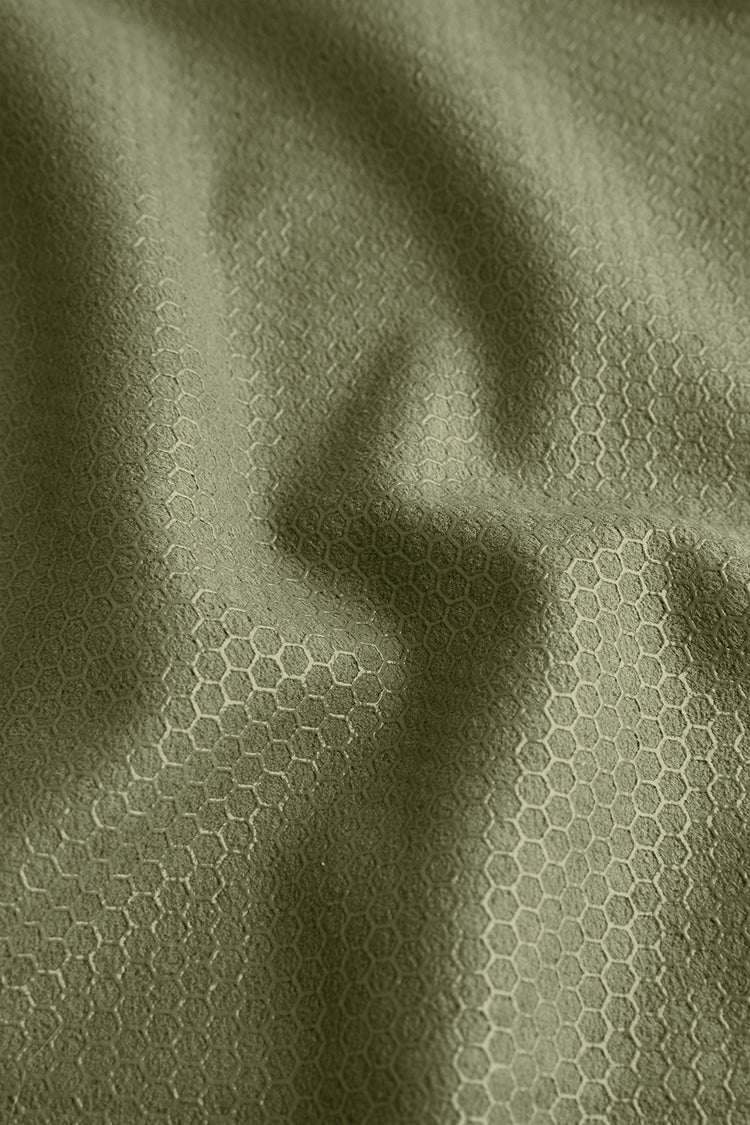 Grounded No-Slip Towel