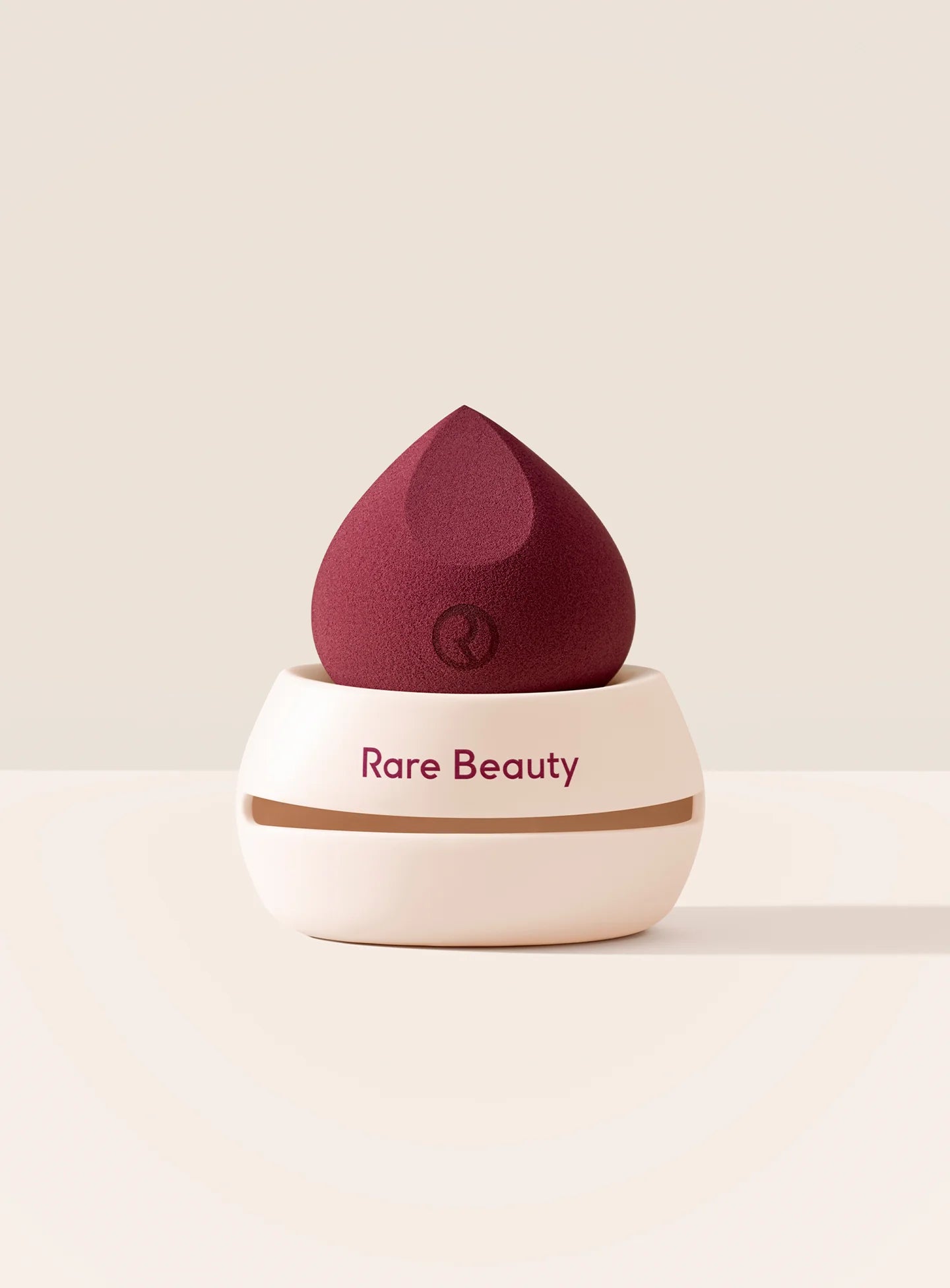 Porta esponja de maquillaje Rare Beauty 2 en 1